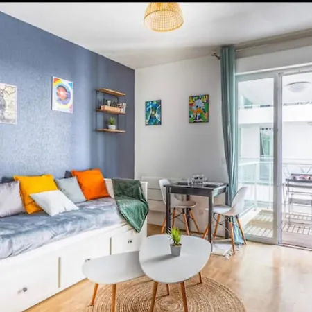 With Balcony In The Heart Of Apartmán La Rochelle (Charente-Maritime)